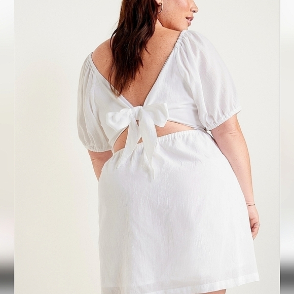 XXL - Old Navy | Puff-Sleeve Tie-Back Cut-Out Mini Swing Dress - Picture 2 of 2